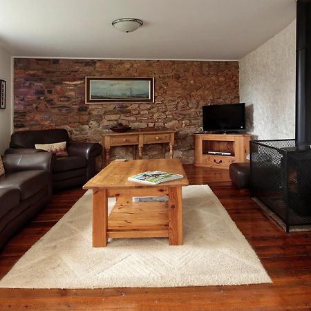 Long Barn Holiday Cottages Нютън Абът Екстериор снимка
