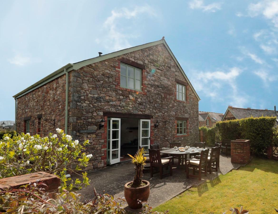 Long Barn Holiday Cottages Нютън Абът Екстериор снимка